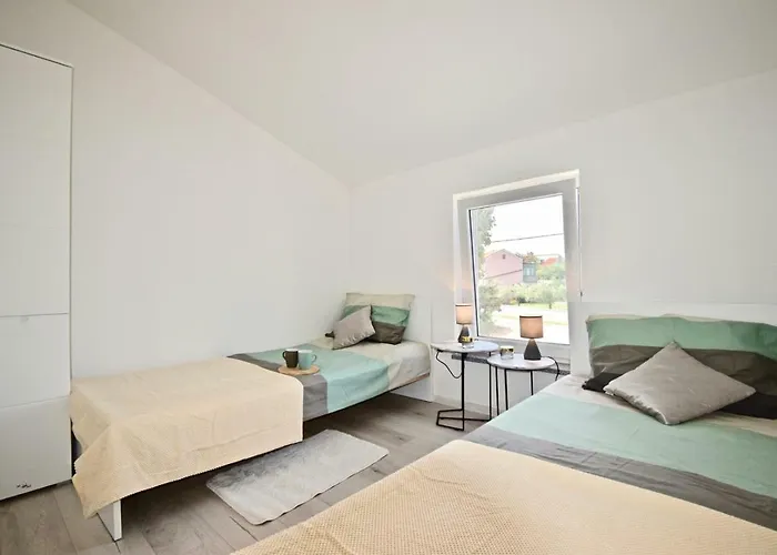 Bright And Spacious With Grill *** Apartament Pula