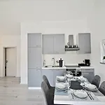 Bright And Spacious With Grill *** Apartment Pula