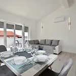 Apartment Bright And Spacious With Grill *** *